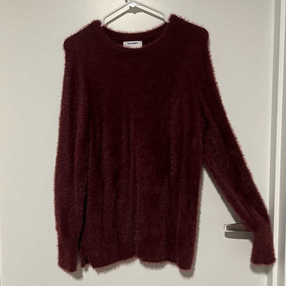 Fuzzy Maroon oversize sweater. Size M.